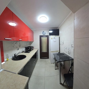 Inchiriez apartament 2 camere semidecomandat  - imagine 5