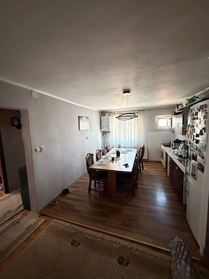 Apartament spațios cu 4 camere – Marghita, zona centrală - imagine 2