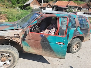 Vând sau schimb Nissan Terrano  - imagine 2