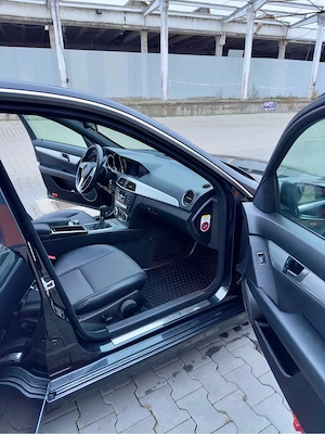 Mercedes C Class - imagine 10