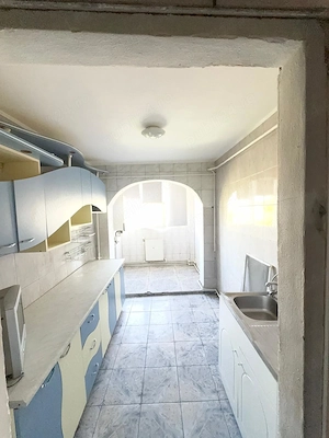 Apartament de vanzare cu 3 camere Galati micro 16  - imagine 4