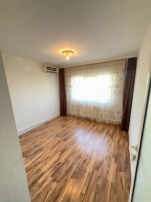 Apartament de vanzare cu 3 camere Galati micro 16  - imagine 3