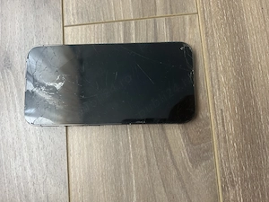 Vând iPhone 13 Pro 