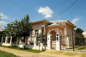Casă ultracentral Roman - imagine 6