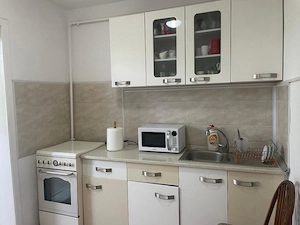 Ocazie!! 3 Camere | Girocului | Decomandat | 2 Balcoane | 2 Bai | Centrala si 2 clime!!! - imagine 3