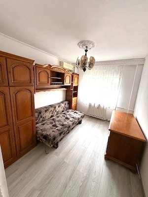Închiriez Apartament cu 3 camere decomandat, parcare inclusă, metrou Dristor  - imagine 2