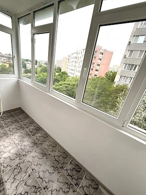Închiriez Apartament cu 3 camere decomandat, parcare inclusă, metrou Dristor  - imagine 8