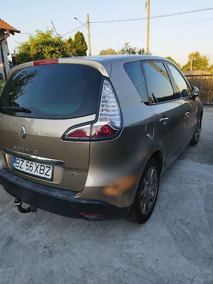 Renault scenic 3 motor benzina de 1200 cm an 2014,km 81000 - imagine 3