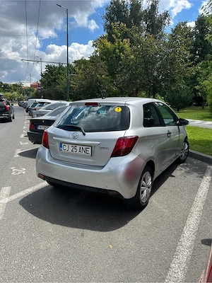 Toyota Yaris, an 2015, motor 1.0 benzină, 69 CP, cu 55.000 km - imagine 5