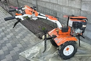 Vind motocultor Ruris 732acc cu garantie pina in mai 2027