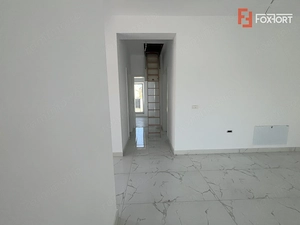 Duplex cu 4 camere si teren de 250 mp - Mosnita Noua - imagine 8