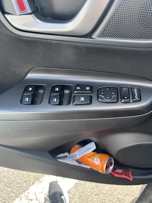 Hyundai Kona 1.6 T-GDI Benzina 177 CP Automata 2WD - imagine 9