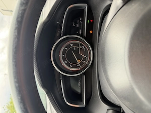 Mazda 3 (2014)   Soul Red   2.2 Diesel 150 CP   177.000 km   Full (fără piele trapă)   2 Chei - imagine 7