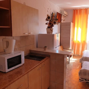 Saturn,proprietar,vând garsonieră la cca.350m de plaja Adras!