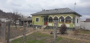 Casa cu 3 camere, mobilata, in comuna Saliste | Teren generos | Anexe