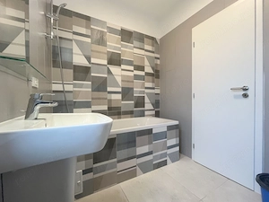 Apartament 3 camere- Central, 69mp - imagine 17