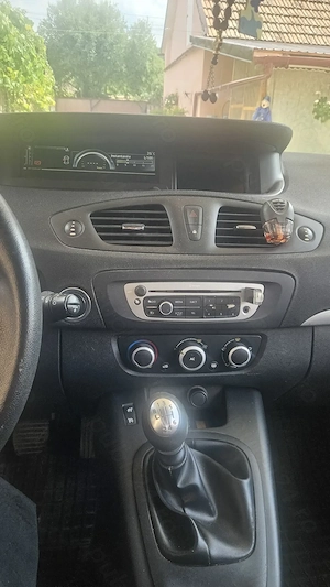 Vând Renault Megane Scenic - imagine 7