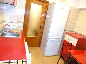 Închiriere Apartament cu 3 camere, 2 min metrou Obor, etaj 4, bloc anvelopat  - imagine 9