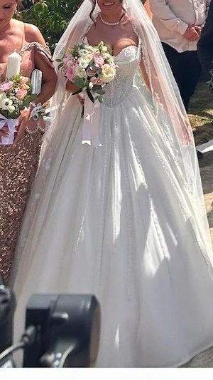 vand rochie de mireasa 