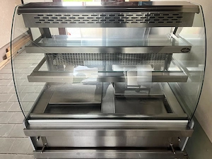 Vand vitrina frigorifica cofetarie patiserie - inox- fabricata in Serbia