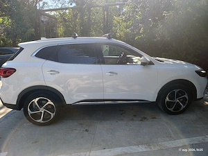 MG HS 1.5 T-GDi 7DCT Exclusive, fabricație   km, dotări maxime, accesorii bonus - imagine 2