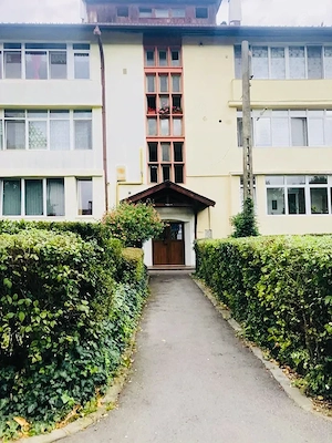 Închiriez cameră în bloc de apartamente ca spațiu comercial  - imagine 3