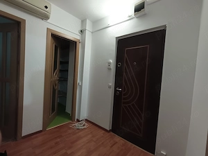 De vânzare apartament 3 camere Micro 17 