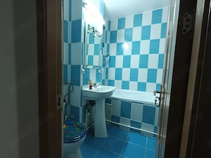 De vânzare apartament 3 camere Micro 17  - imagine 3