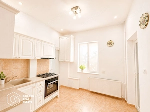 Apartament la casa cu 3 camere, zona Centrala - imagine 10