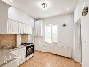 Apartament la casa cu 3 camere, zona Centrala - imagine 9