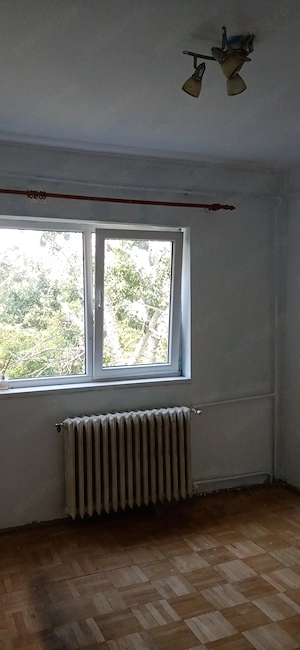 vand apartament