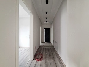 In vila. Gradina privata. Bucatarie inchisa. Dotari premium. - imagine 7