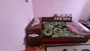 Mobila dormitor formată din recamier și toaletă cu oglindă mare