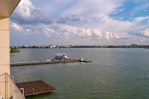 3 camere | 95 mp + terasă 20 mp | Vedere frontală lac | Mamaia-Cazino - imagine 3