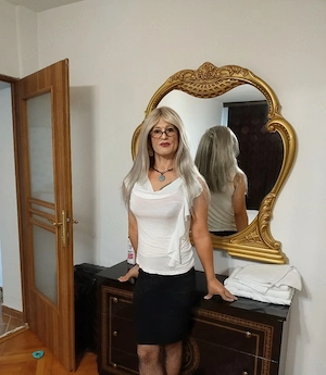 Lenuța 42 de ani 
