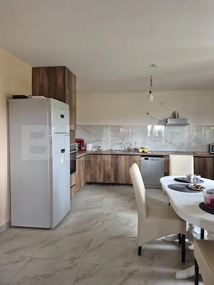 Casă pe un nivel în Ernei – 4 camere, panouri fotovoltaice și teren de 1.390 mp - imagine 4