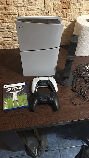 PS5 slim 1tb cu disc si 2 manete