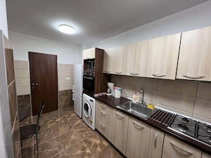P-ta Gorjului-Moinesti,5 minute Metrou,apartament 3 camere cu centrala - imagine 2