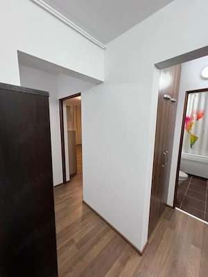 P-ta Gorjului-Moinesti,5 minute Metrou,apartament 3 camere cu centrala - imagine 9