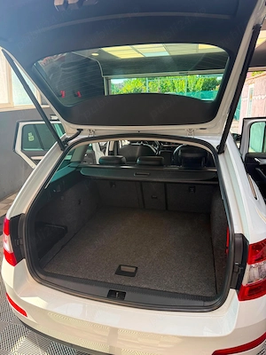 Skoda Octavia  - imagine 9