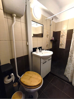 Ultracentral: Apartament cu 2 camere, decomandat - imagine 7