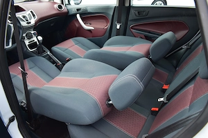 Ford Fiesta 2012 motor clasic 1.3 benzina 82 CP - imagine 8