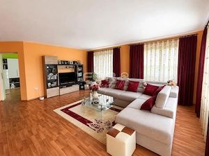 Vilă cu 5 camere, 880mp teren, de vânzare în Oncea Oradea - imagine 3