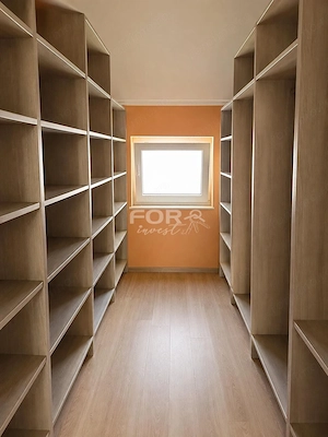 Vilă cu 5 camere, 880mp teren, de vânzare în Oncea Oradea - imagine 18