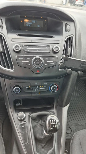 Ford focus3 berlina noiembrie 2016 - imagine 6