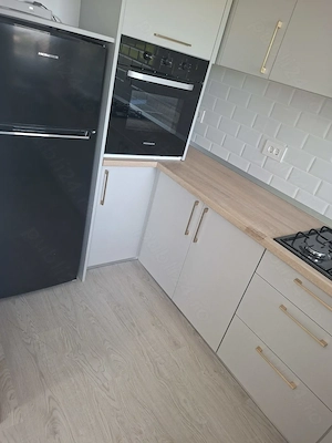 Închiriez apartament cu o camera - imagine 6