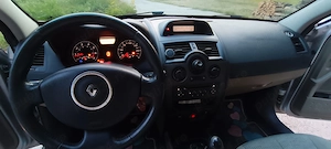 Vând Renault Megane 2 benzina manual 1.6 16v 110 cp, an fabricație 2006, al doilea proprietar  - imagine 8