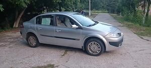 Vând Renault Megane 2 benzina manual 1.6 16v 110 cp, an fabricație 2006, al doilea proprietar  - imagine 5