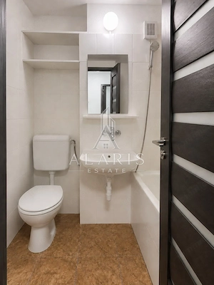 Apartament cu 3 camere, semidecomandat, zona Dacia - imagine 9
