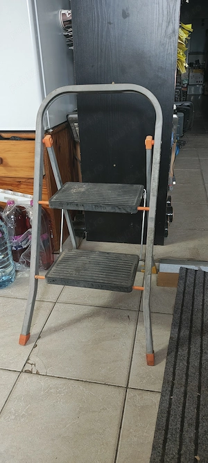Scară mică pliabilă 